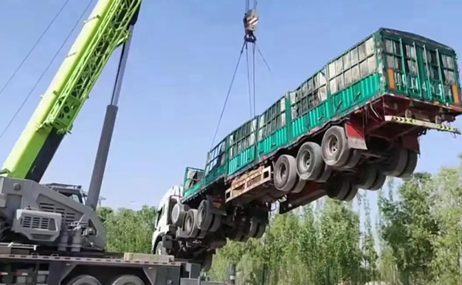 望都道路脱困救援案例
